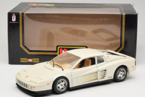 Ferrari Testarossa Bianco Bburago 1:18 3019-W1 Pressofusione — immagine 8 di 8
