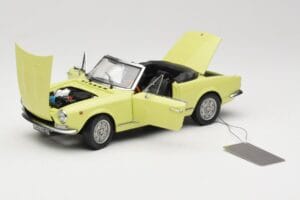 Fiat 124 Spider BS1 Giallo Sun Star 1:18 4921 Pressofusione — immagine 2 di 8