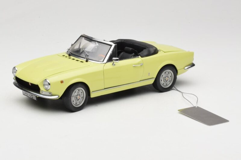 Fiat 124 Spider BS1 Giallo Sun Star 1:18 4921 Pressofusione