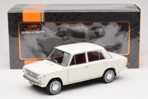 Fiat 124 Bianco IXO 1:18 18CMC205OP Pressofusione — immagine 8 di 8