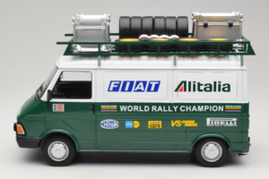 Fiat 242 Alitalia Rally Team Assistance With Trailer 1978 IXO 1:18 18CMC027WX Pressofusione — immagine 4 di 7