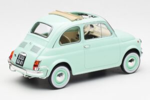 Fiat 500L Azzurro Pastello Norev 1:18 187777 Pressofusione — immagine 2 di 6