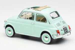 Fiat 500L Azzurro Pastello Norev 1:18 187777 Pressofusione — immagine 5 di 6