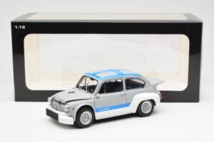Fiat Abarth 1000 TCR Grigio Opaco Strisce Blu AUTOart 1:18 72642 Pressofusione — immagine 8 di 8
