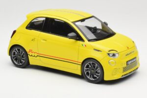 Abarth 500e Giallo IXO 1:18 MCG18498 Pressofusione — immagine 4 di 6