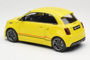 Abarth 500e Giallo IXO 1:18 MCG18498 Pressofusione — immagine 5 di 6