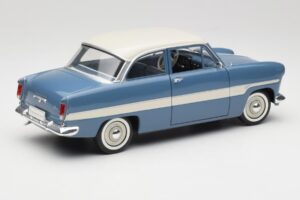 Ford Taunus 12M P2 Blu Strisce Revell 1:18 08880-M1 Pressofusione — immagine 3 di 8