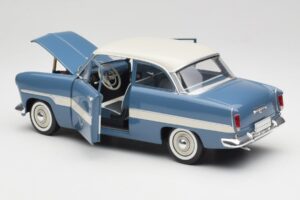 Ford Taunus 12M P2 Blu Strisce Revell 1:18 08880-M1 Pressofusione — immagine 5 di 8