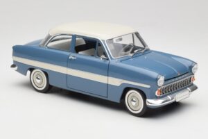 Ford Taunus 12M P2 Blu Strisce Revell 1:18 08880-M1 Pressofusione — immagine 6 di 8