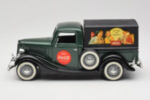 Ford Bache Coca-Cola Solido 1:18 9513 Pressofusione — immagine 4 di 8