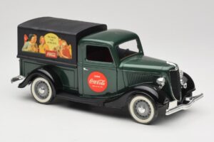 Ford Bache Coca-Cola Solido 1:18 9513 Pressofusione — immagine 6 di 8