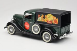Ford Bache Coca-Cola Solido 1:18 9513 Pressofusione — immagine 7 di 8