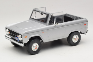Ford Bronco Speed Movie GreenLight 1:18 19074 Pressofusione — immagine 2 di 7