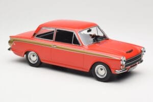 Ford Cortina Lotus Red & Gold Stripe MCG 1:18 MCG18532 Pressofusione — immagine 4 di 6