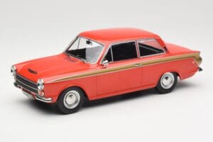 Ford Cortina Lotus Red & Gold Stripe MCG 1:18 MCG18532 Pressofusione