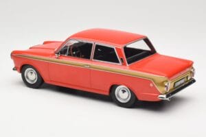 Ford Cortina Lotus Red & Gold Stripe MCG 1:18 MCG18532 Pressofusione — immagine 5 di 6
