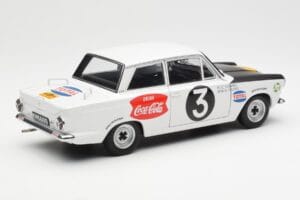 Ford Cortina Mk1 #3 P. Hughes / B. Young African Safari Rally 1964 AUTOart 1:18 86428 Pressofusione — immagine 3 di 8