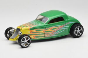 Ford Coupe Verde con Fiamme Road Signature 1:18 30109 Pressofusione