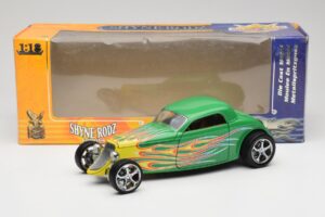 Ford Coupe Verde con Fiamme Road Signature 1:18 30109 Pressofusione — immagine 8 di 8