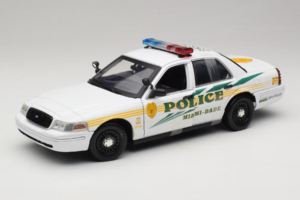 Ford Crown Victoria Police Interceptor CSI Miami GreenLight 1:18 13514 Pressofusione