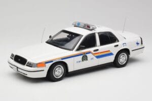 Ford Crown Victoria RCMP Police Car AUTOart 1:18 72706 Pressofusione