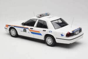 Ford Crown Victoria RCMP Police Car AUTOart 1:18 72706 Pressofusione — immagine 7 di 8