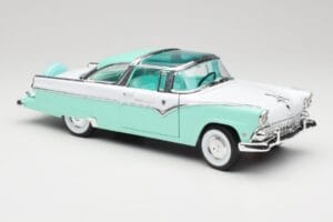 Ford Crown Victoria Seafoam Verde & Bianco Road Legends 1:18 92138 Pressofusione — immagine 5 di 7