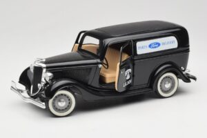 Ford Delivery Truck Ford Parts Nero Solido 1:18 8417 Pressofusione — immagine 3 di 8