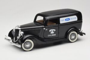 Ford Delivery Truck Ford Parts Nero Solido 1:18 8417 Pressofusione