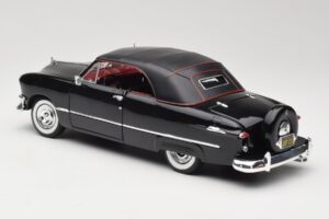 Ford Deluxe Cabriolet Nero Maisto 1:18 31681 Pressofusione — immagine 7 di 8