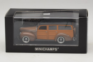Ford DeLuxe Woody Station Wagon Marrone Minichamps 1:43 400082111 Pressofusione — immagine 4 di 4