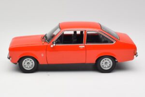 Ford Escort Mk2 Signal Orange Minichamps 1:18 150084100 Pressofusione — immagine 4 di 8