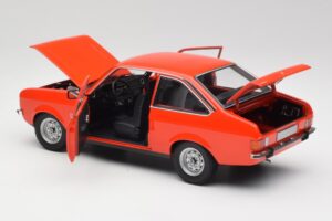 Ford Escort Mk2 Signal Orange Minichamps 1:18 150084100 Pressofusione — immagine 5 di 8