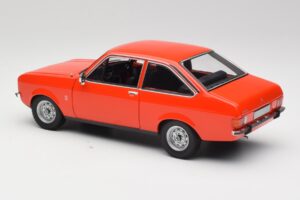 Ford Escort Mk2 Signal Orange Minichamps 1:18 150084100 Pressofusione — immagine 7 di 8