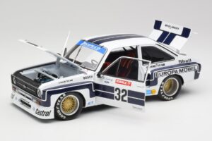 Ford Escort II RS1800 #32 K. Ludwig Nürburgring Winner 1976 Minichamps 1:18 100768432 Pressofusione — immagine 2 di 8