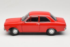 Ford Escort Mk1 Street Rosso Minichamps 1:18 100081001 Pressofusione — immagine 4 di 8