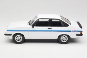 Ford Escort Mk2 RS 2000 Bianco MCG 1:18 MCG18439 Pressofusione — immagine 3 di 6