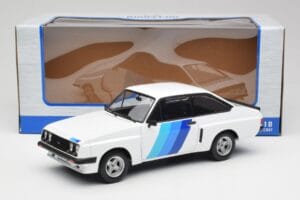 Ford Escort Mk2 RS 2000 X-Pack Diamond Bianco & Blu Decor MCG 1:18 MCG18351 Pressofusione — immagine 6 di 6