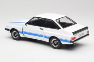 Ford Escort Mk2 RS 2000 X-Pack Diamond Bianco & Blu Stripe MCG 1:18 MCG18350 Pressofusione — immagine 5 di 6