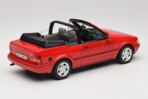 Ford Escort Mk4 XR3i Cabriolet Flamenco Red Otto 1:18 OT1254 Resina — immagine 2 di 6