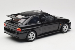 Ford Escort RS Cosworth Black Metallic Minichamps 1:18 150089020 Pressofusione — immagine 3 di 8