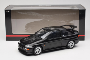 Ford Escort RS Cosworth Black Metallic Minichamps 1:18 150089020 Pressofusione — immagine 8 di 8