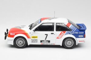 Ford Escort RS Turbo #7 Lotto Haspengouw Rally 1985 MCG 1:18 MCG18421 Pressofusione — immagine 3 di 6