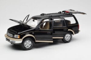 Ford Expedition Eddie Bauer Nero UT Models 1:18 22710 Pressofusione — immagine 3 di 7