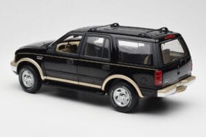 Ford Expedition Eddie Bauer Nero UT Models 1:18 22710 Pressofusione — immagine 6 di 7