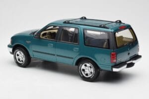 Ford Expedition XLT Verde Metallizzato UT Models 1:18 22717 Pressofusione — immagine 7 di 8