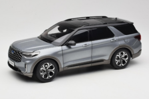 Ford Explorer Grigio OEM 1:18 FORD2020 Pressofusione