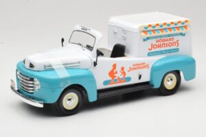 Ford F-1 Howard Johnson's Ice Cream Road Signature 1:18 92229 Pressofusione