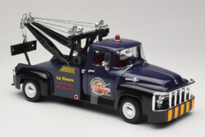 Ford F-100 Carro Attrezzi Bob's Towing Welly 1:18 19834-W Pressofusione — immagine 4 di 6