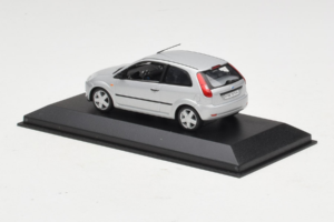 Ford Fiesta Mk5 2-Door Argento Minichamps 1:43 FIESTA003 Pressofusione — immagine 3 di 4